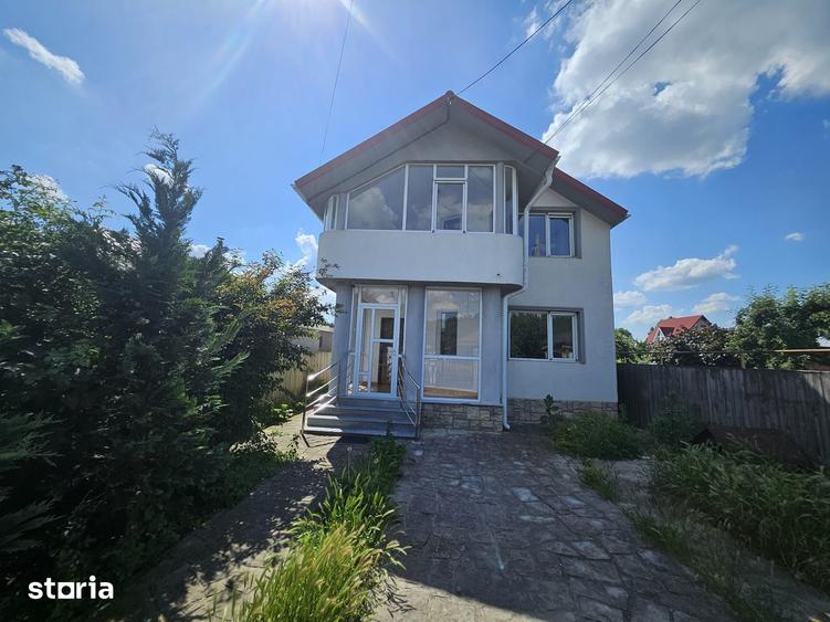 Casă cu 4 camere cu Teren 400 Mp în Șerbănești