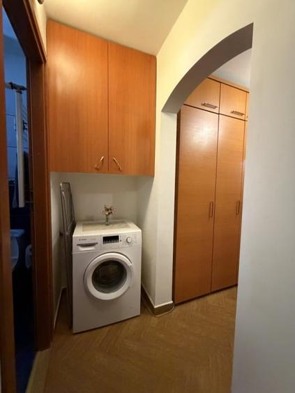 Apartament cu 3 camere decomandat, mobilat în Lăpuș
