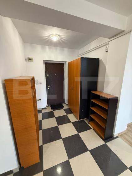 Apartament cu 3 camere semidecomandat, mobilat în Zorilor