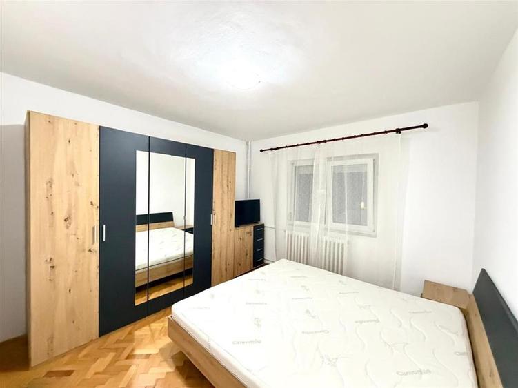 Apartament cu 3 camere decomandat în Nufărul