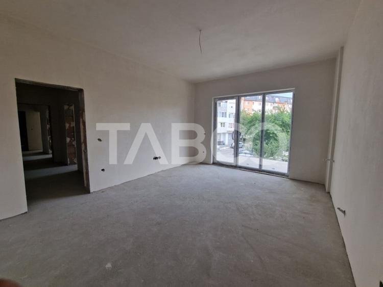 Apartament cu 3 camere decomandat în Mihai Viteazul