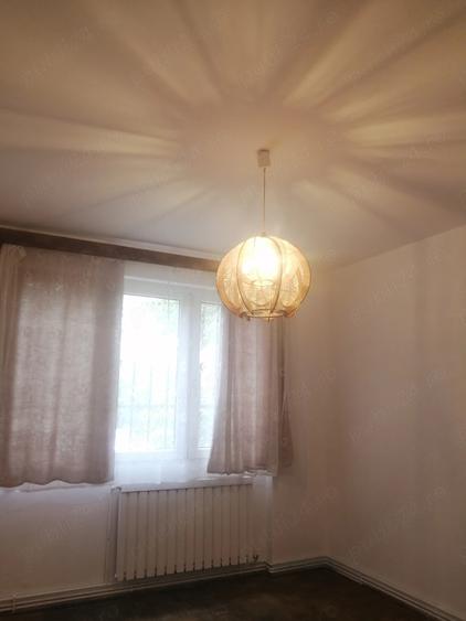 Apartament cu 2 camere decomandat în Săsar