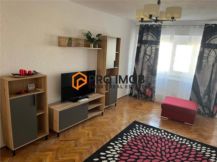 Apartament cu 3 camere decomandat, mobilat în 1 Decembrie