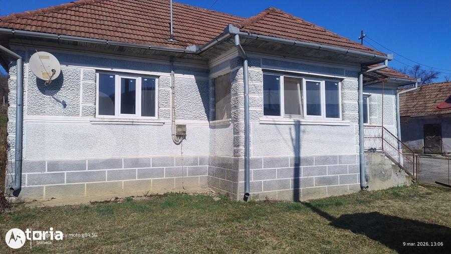 Casă cu 3 camere cu Teren 1447 Mp în Central