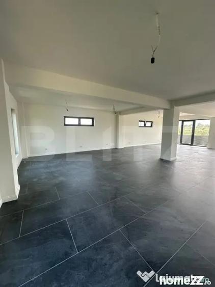 Spațiu comercial, de 350 mp, în Rădăuți