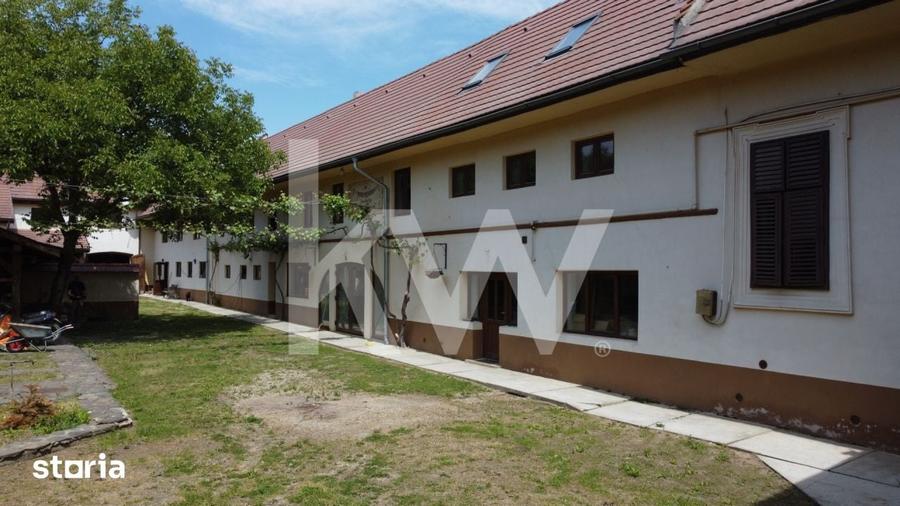 Casă cu Teren 2454 Mp în Cristian