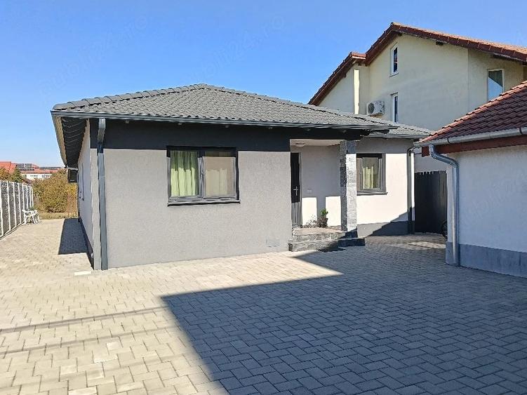 Casă cu Teren 430 Mp în Cetate