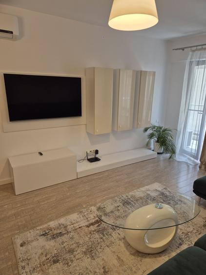 Apartament cu 2 camere decomandat în Lacul Morii