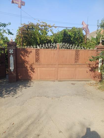 Casă cu 4 camere în Moțăței