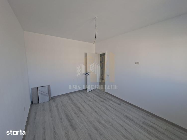 Apartament cu 3 camere decomandat în Sânpetru