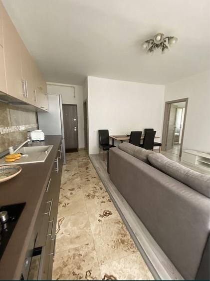 Apartament cu 3 camere decomandat în Exterior Vest