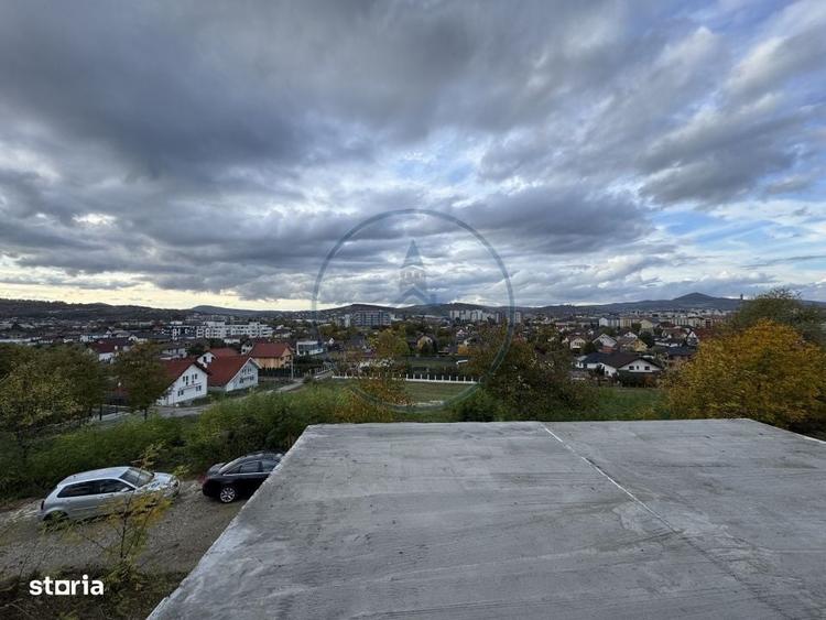 Casă cu 4 camere cu Teren 1000 Mp în Central