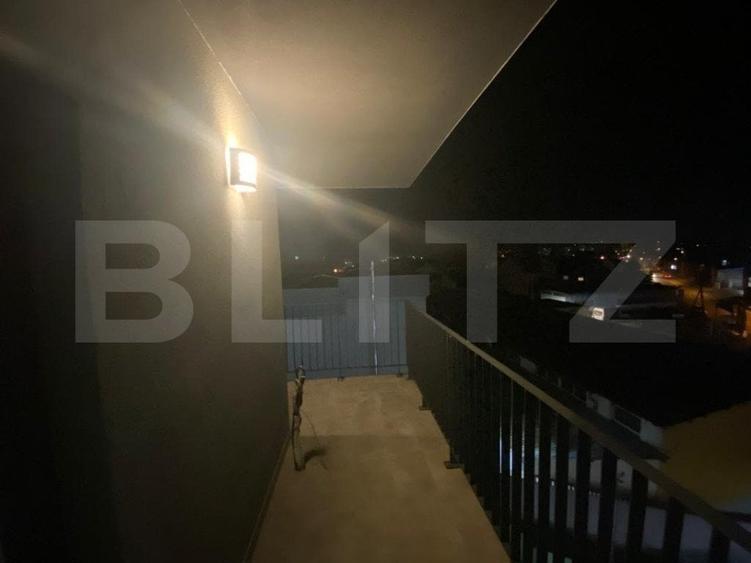 Apartament cu 3 camere semidecomandat, mobilat în Calea București