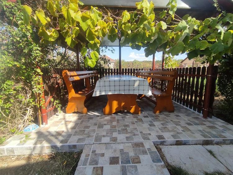 Casă cu Teren 1000 Mp în Central