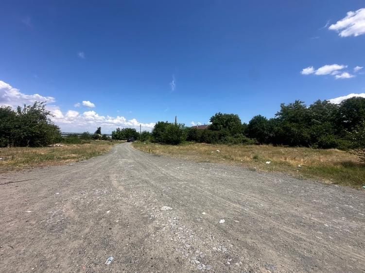 Teren Construcții intravilan de 2000 mp, în Central
