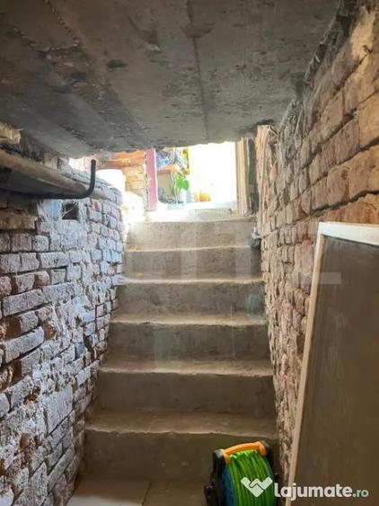 Casa Oradea ultracentrala, cu gard imprejmuire din placi de - 5
