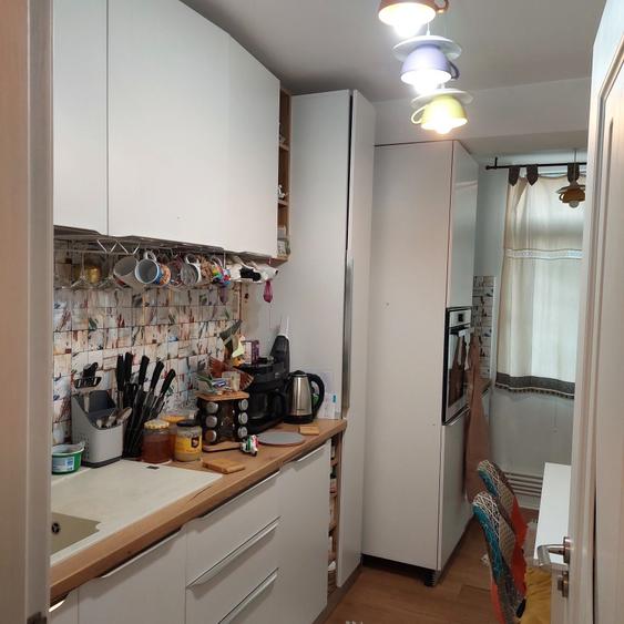 Apartament cu 3 camere semidecomandat în Țiglina 2