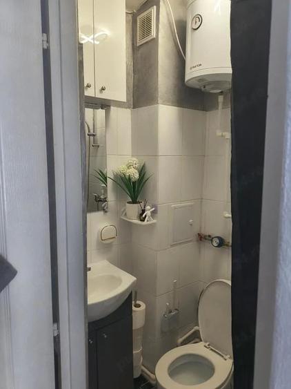 Garsonieră decomandată în Central