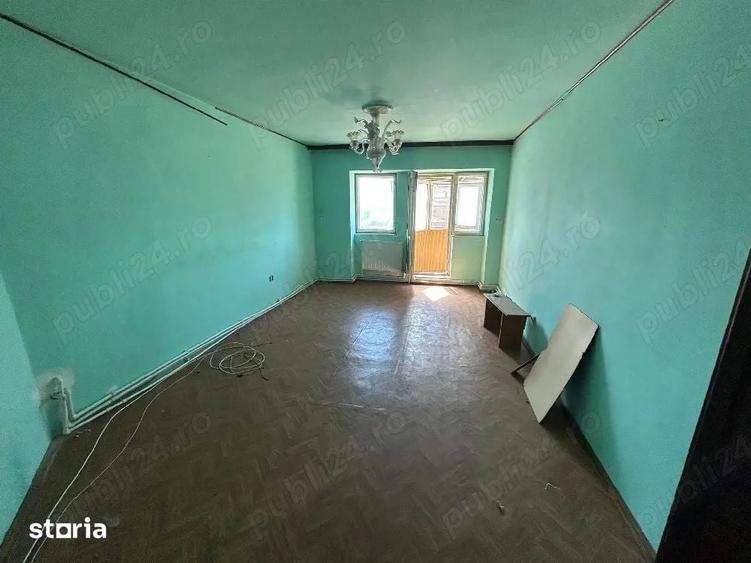Apartament cu 3 camere semidecomandat în Tomis Nord