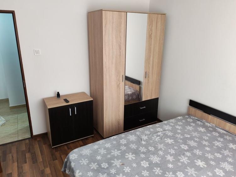 Particular inchiriez apartament 3 camere, zona Dristor -Mihai Bravul - 5