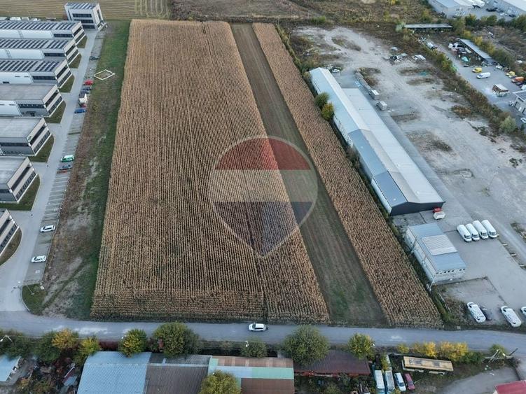 Teren Construcții intravilan de 11600 mp, în Bartolomeu