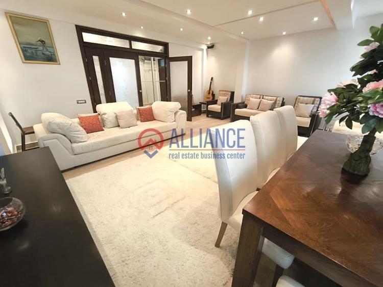 Apartament cu 3 camere decomandat, mobilat în Central