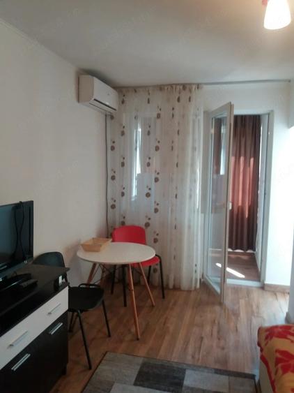 Garsonieră decomandată în Basarabia