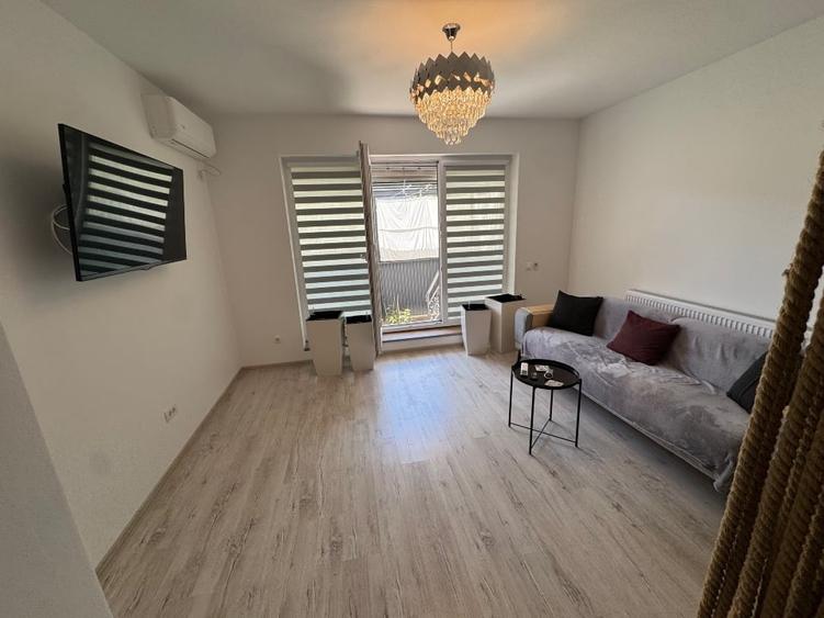 Casă cu 4 camere cu Canalizare în Theodor Pallady