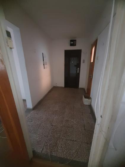 Apartament cu 3 camere decomandat în Militari