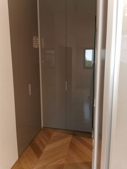 Apartament cu 3 camere decomandat în Voluntari
