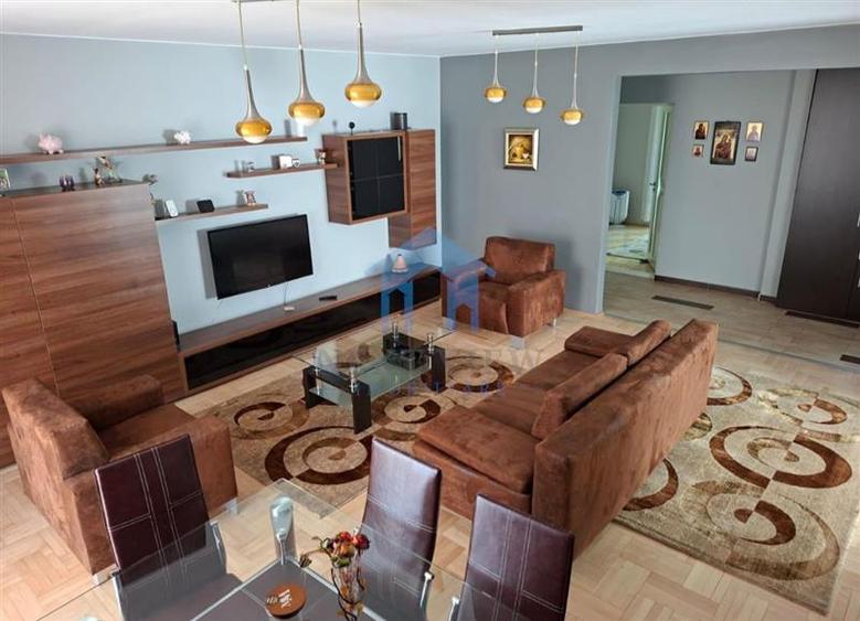 Apartament cu 3 camere decomandat, mobilat în Bună Ziua — fotografia 1