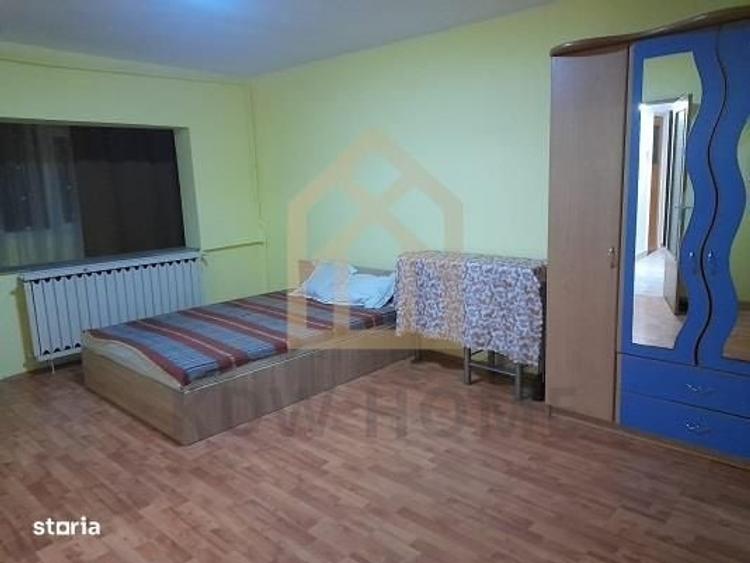 Garsonieră decomandată în Tei