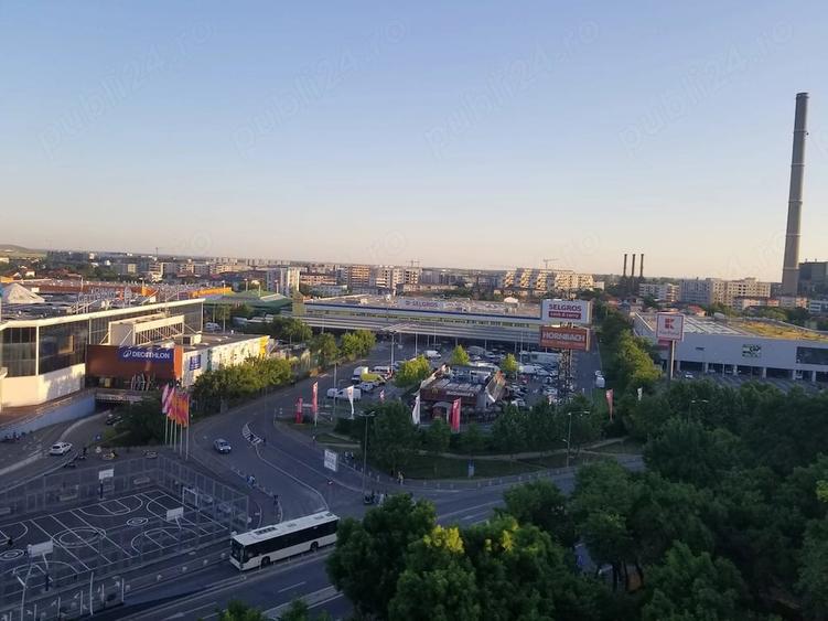 Apartament cu 3 camere decomandat în Berceni