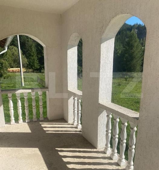 Vilă cu etaj de vânzare în Pojorâta - 7