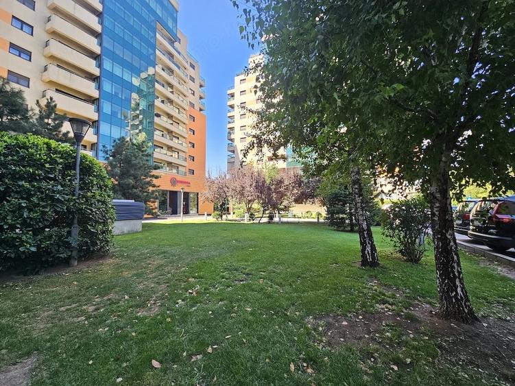 Apartament cu 3 camere semidecomandat în Plevnei