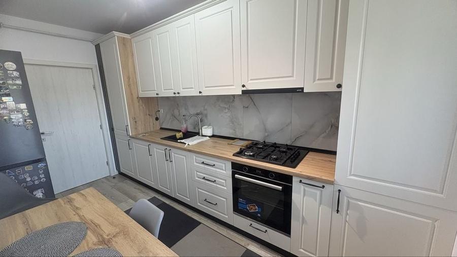 Apartament cu 2 camere decomandat în Exterior Vest