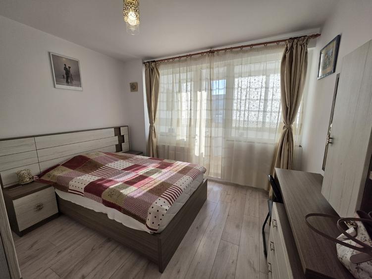 Apartament cu 2 camere semidecomandat în Titan