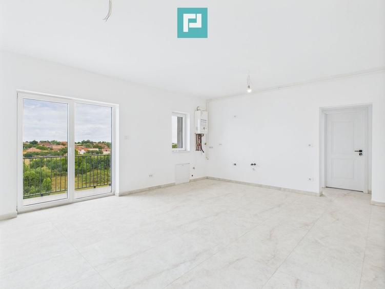 Apartament cu 3 camere semidecomandat în Grădiște