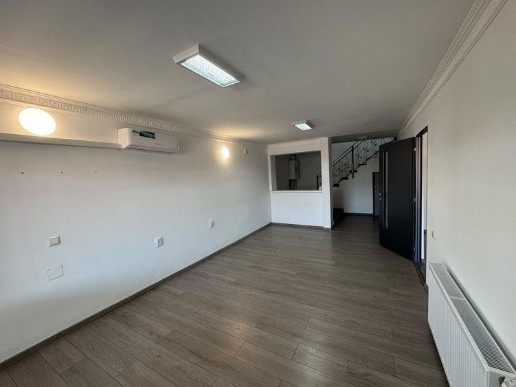 Casă individuală cu 5 camere cu Canalizare în Gheorgheni