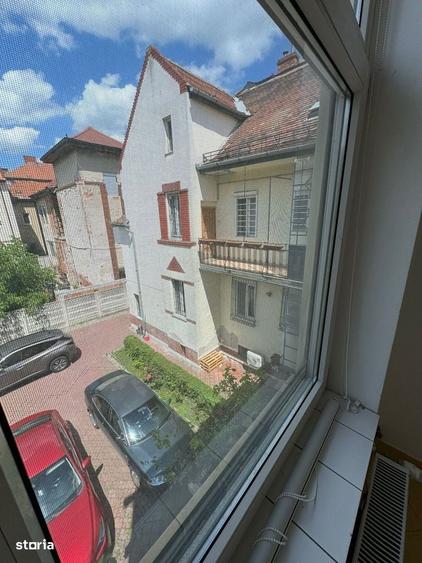 Casă cu 4 camere în Ultracentral