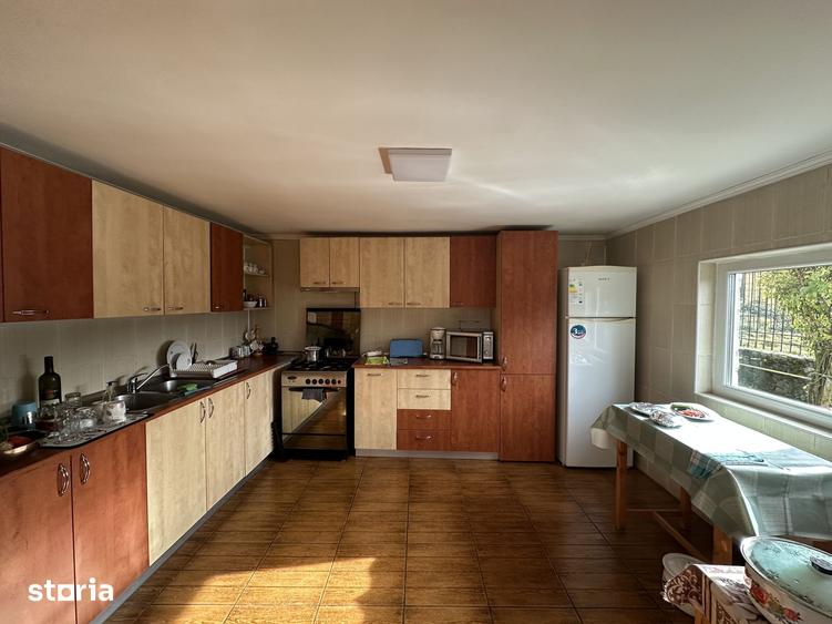 Agentia imobiliara VIGAFON vinde pensiune-casa de vacanta Predeal - 12