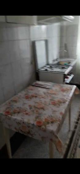 Apartament cu 2 camere semidecomandat în Podu Roș