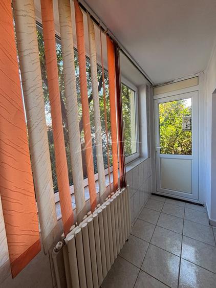 Apartament cu 3 camere semidecomandat, mobilat în Militari