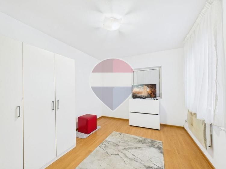 Casă individuală cu 4 camere cu Teren 149.44999694824 Mp în Vitan