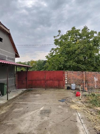 Casă cu 3 camere cu Teren 2350 Mp în Bodo