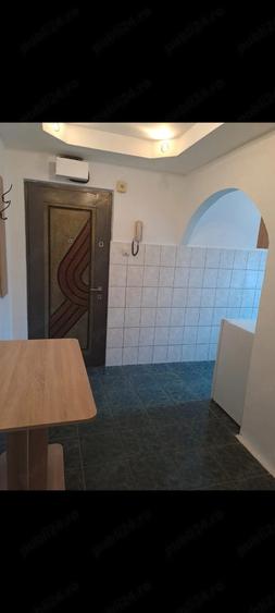 Apartament cu 2 camere semidecomandat în Nord
