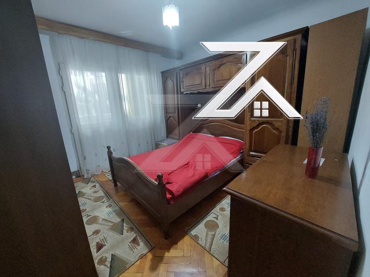 Apartament cu 3 camere decomandat, mobilat în Rovine
