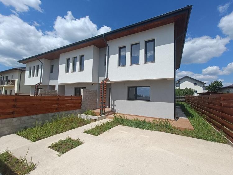Casă cu 4 camere cu Canalizare în Popas Păcurari