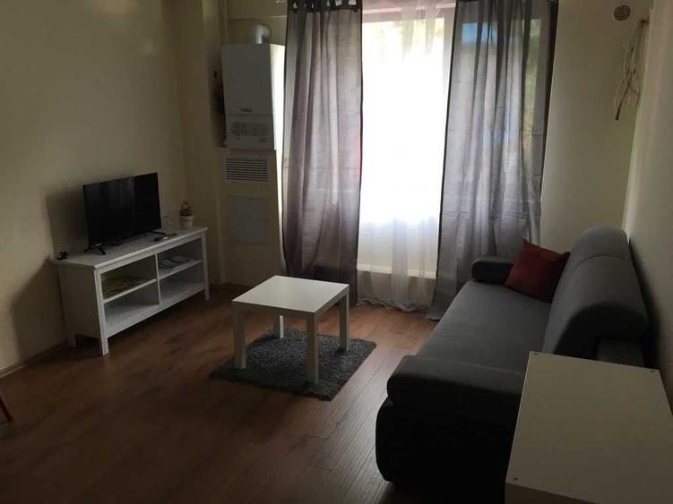 Garsonieră decomandată în Central