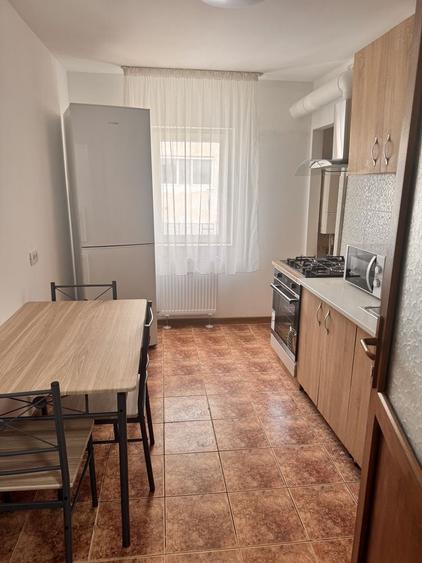 Apartament cu 4 camere decomandat în Unirii Sud